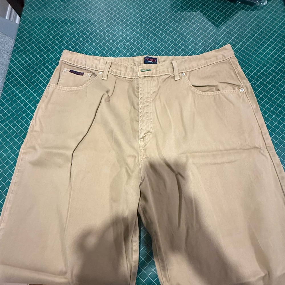 Tommy Hilfiger Men's Khaki Chinos